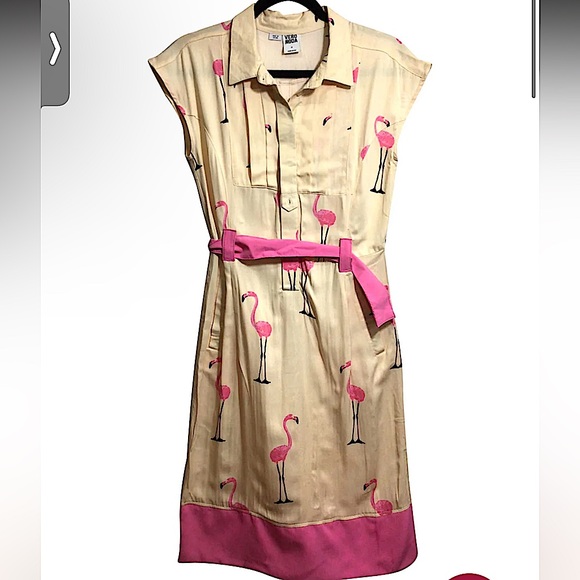 Vero Moda Dresses & Skirts - Vero Moda pink flamingo dress 💞
